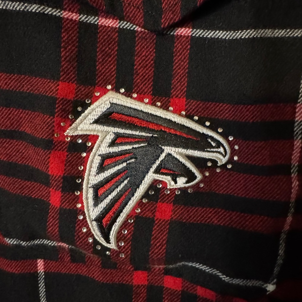 NFL Women’s Plaid Flannel Shacket. NWOT ATLANTA FALCONS - Picture 4 of 6